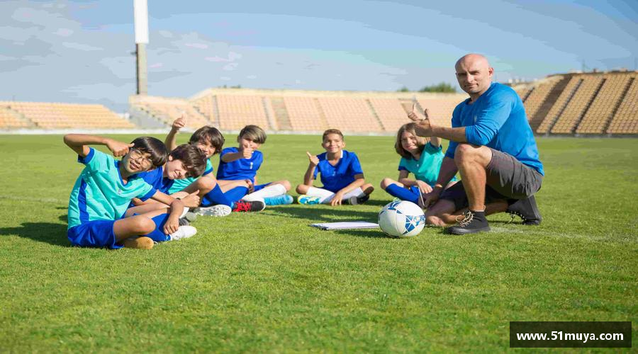 米兰群英汇聚力量源自团结，胜利因我们！